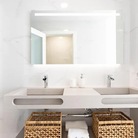 Sunnyland Atico Cruz *