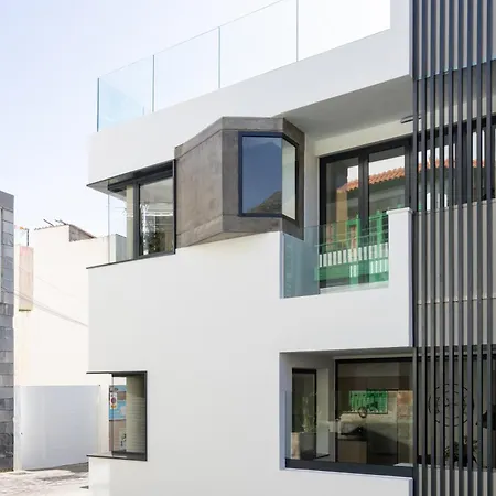 Sunnyland Atico Cruz